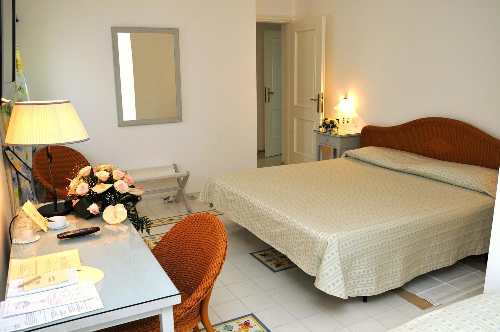 Standard Double Room,684916158:JPEG