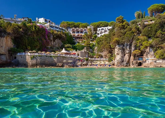 Grand Le RocceAlbergo